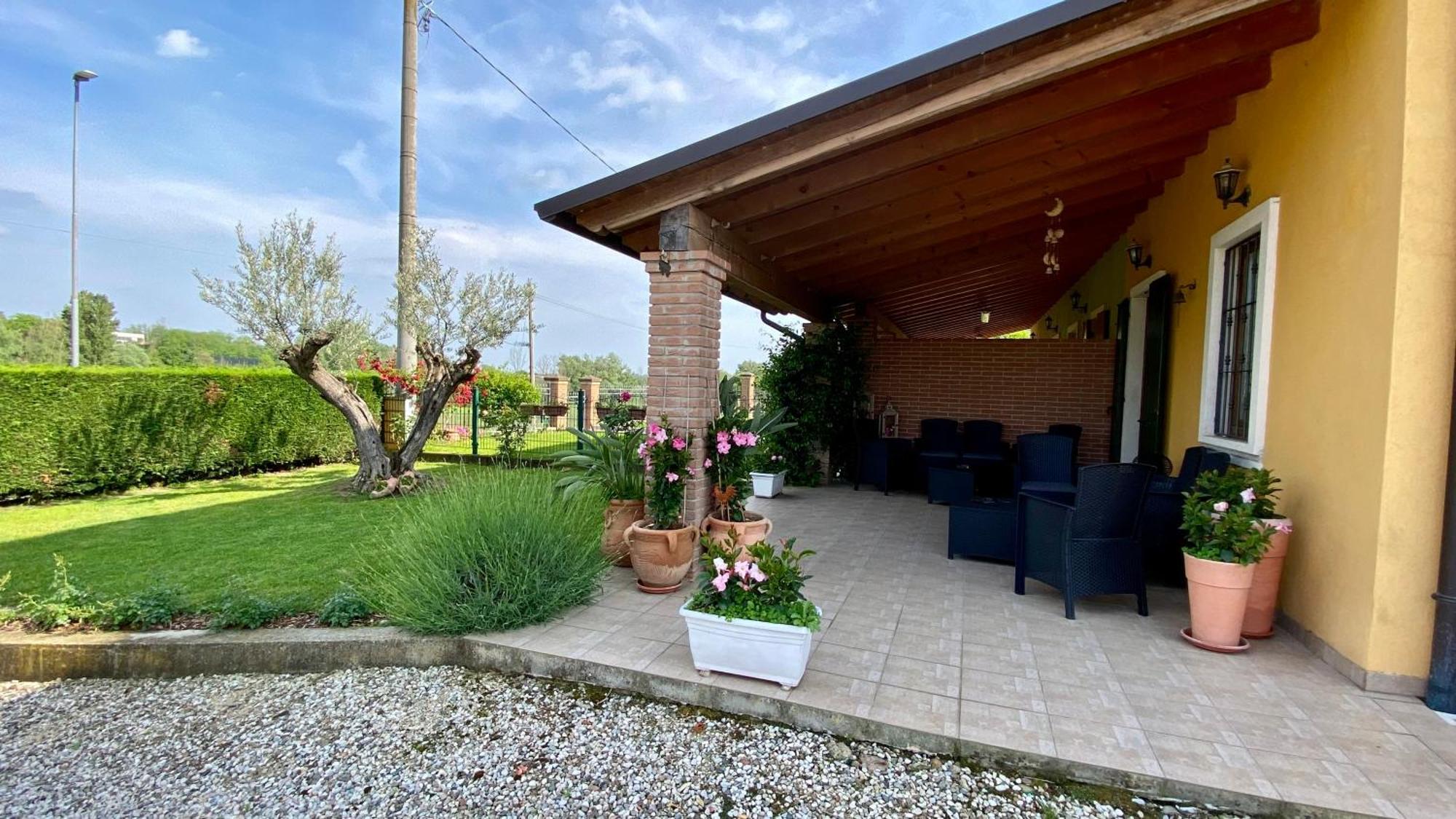 B&B Civico 61 Pastrengo Dış mekan fotoğraf