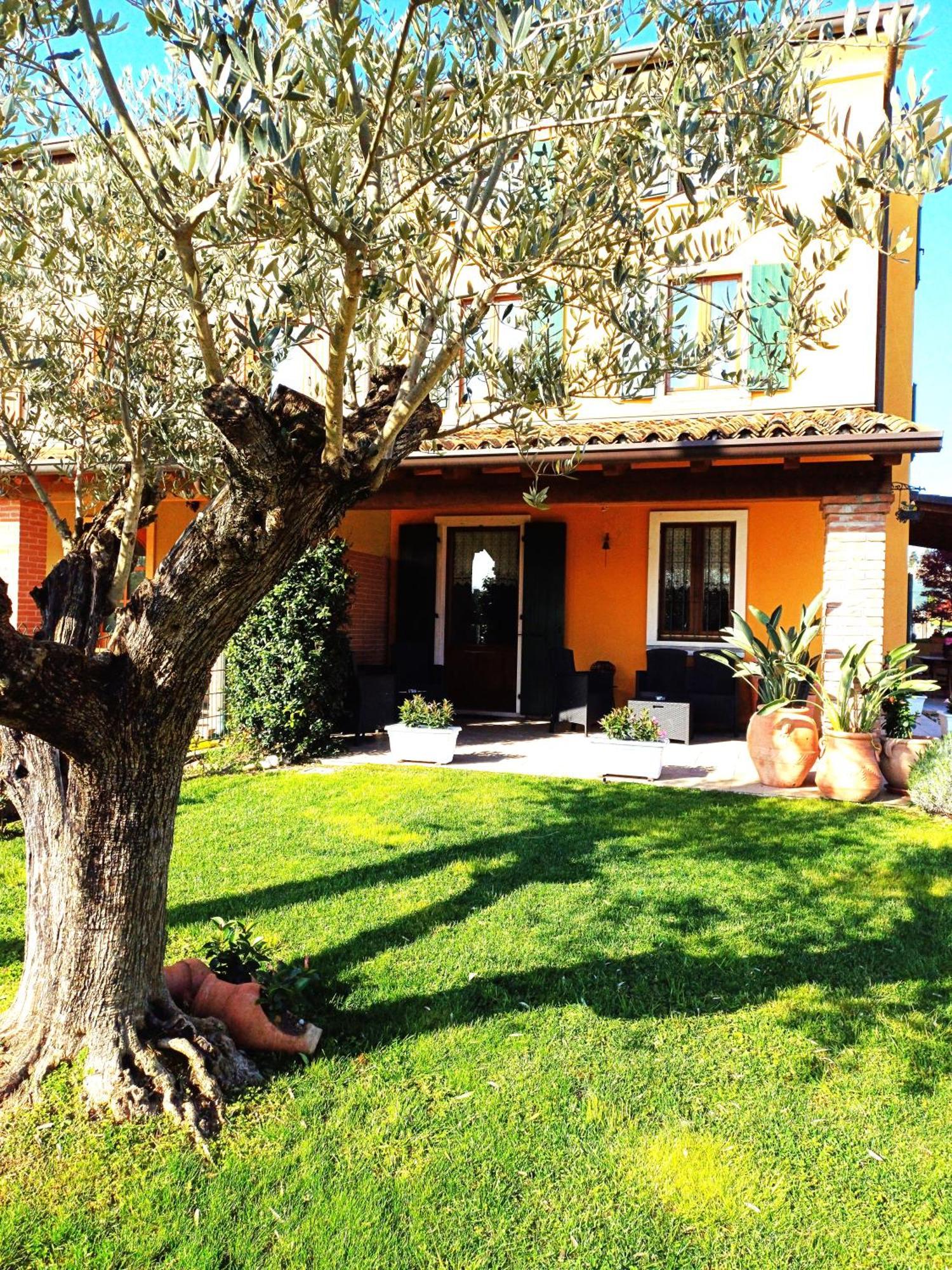 B&B Civico 61 Pastrengo Dış mekan fotoğraf